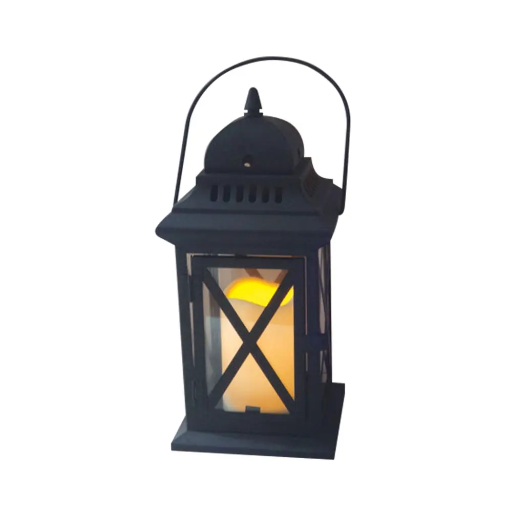 Kovový lampáš MagicHome v štýle vintage skvele dotvorí atmosféru u Vás doma. Obsahuje sviečku. Len na vnútorné použitie. Funkcia: plápolanie plameňa. Napájanie: 3xAAA