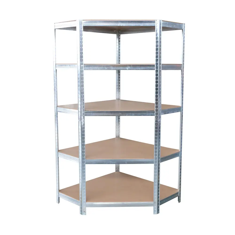 Kovový zásuvný regál Racks s 5 drevenými policami s bezskrutkovým systémom umožní rýchle a ľahké zmontovanie. Vhodný na umiestnenie do rohu miestnosti