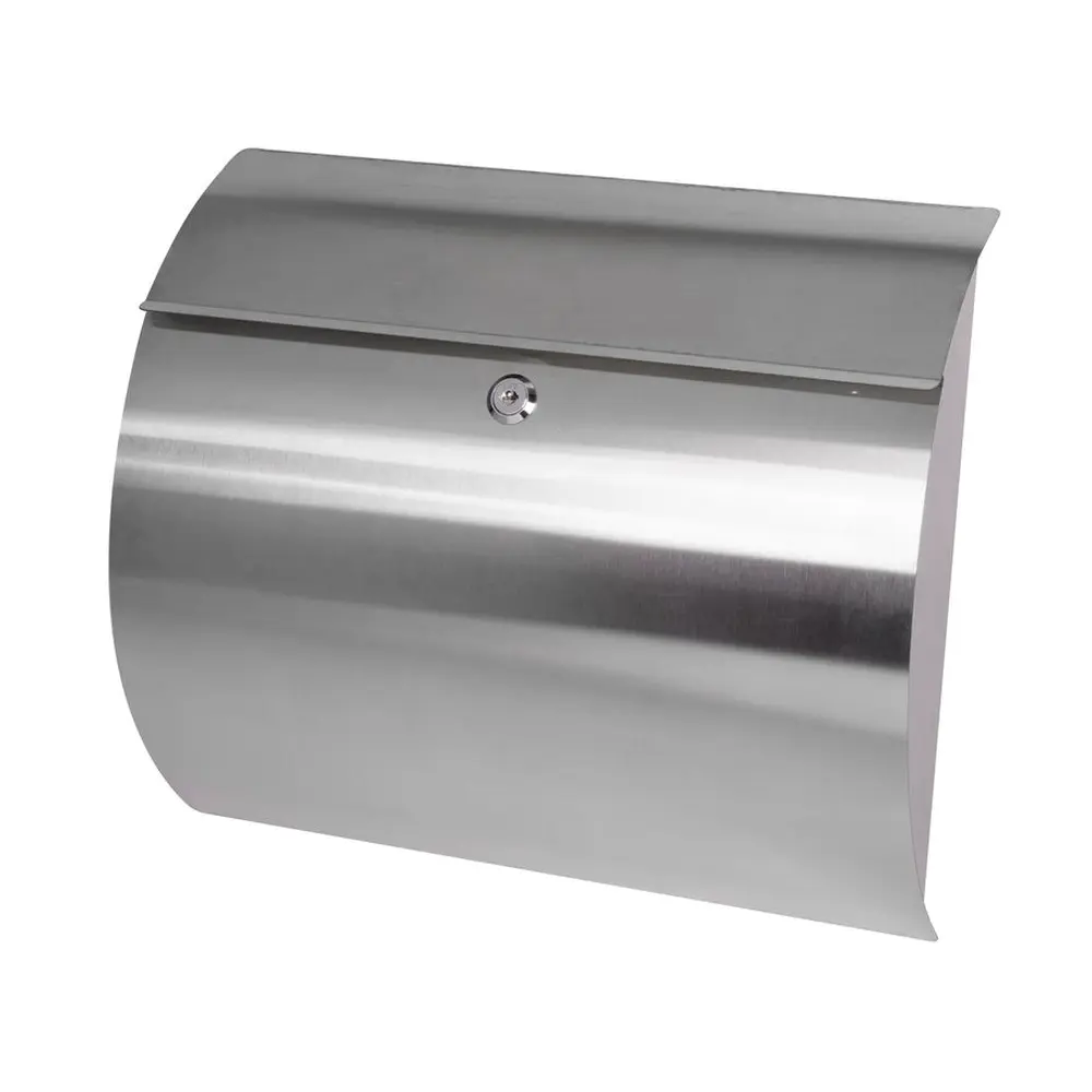 Elegantná poštová schránka vyrobená z nerezu. Rozmery: 38x11x33 cm.